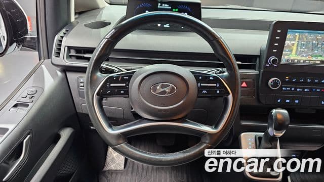 Hyundai Staria 2021 — ფოტო 13/20