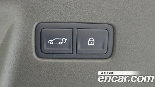 Hyundai Santa Fe 2024 — ფოტო 16/20