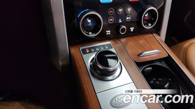 Land Rover Range Rover 2021 — фото 8 из 20