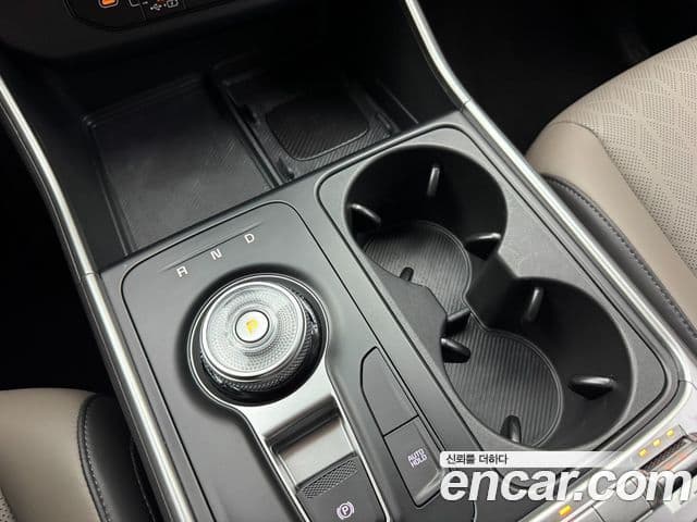 Kia Carnival 2025 — фото 7 из 20