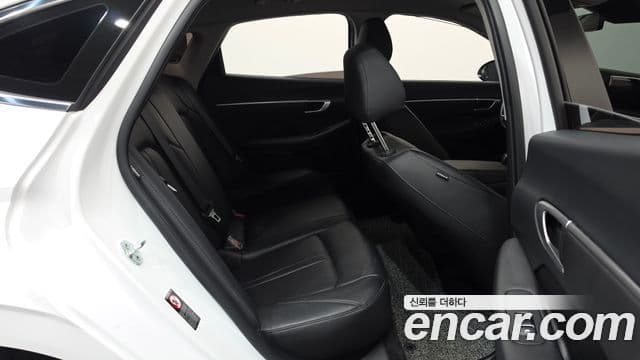 Hyundai Sonata 2022 — фото 11 из 20
