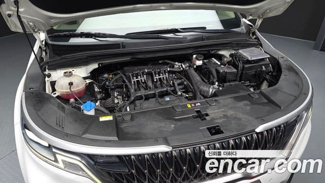 Kia Carnival 2022 — фото 6 из 20