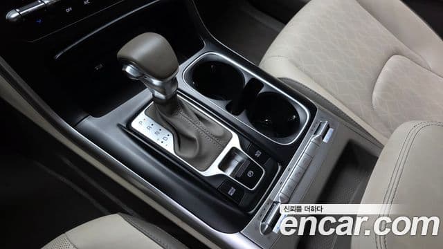 Kia Carnival 2022 — фото 9 из 20