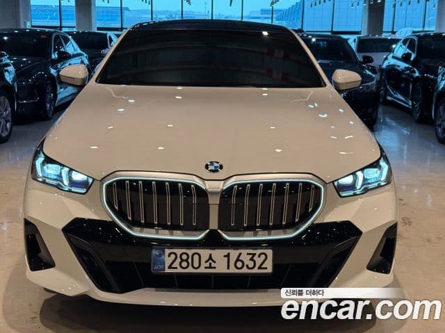BMW 5 Series 2024 — Şəkil 2/16