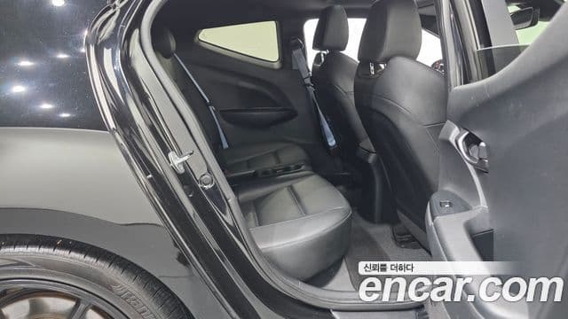 Hyundai Veloster 2021 — ფოტო 11/20