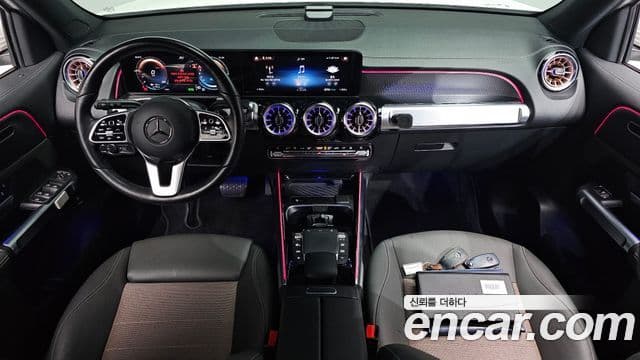 Mercedes-Benz EQB 2022 — ფოტო 13/35