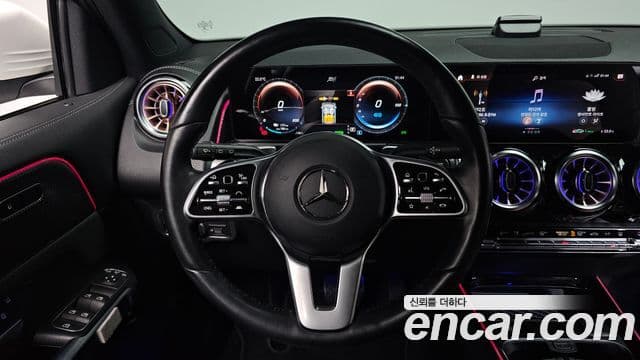Mercedes-Benz EQB 2022 — ფოტო 12/35