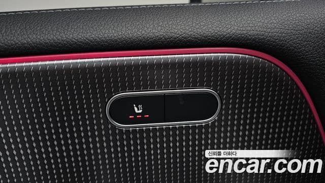 Mercedes-Benz EQB 2022 — ფოტო 25/35