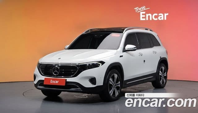 Mercedes-Benz EQB 2022 — ფოტო 14/35