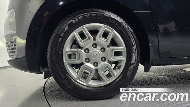 Hyundai Staria 2023 — фото 5 из 20