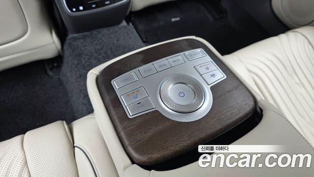 Genesis Electrified G80 2020 — ფოტო 19/20