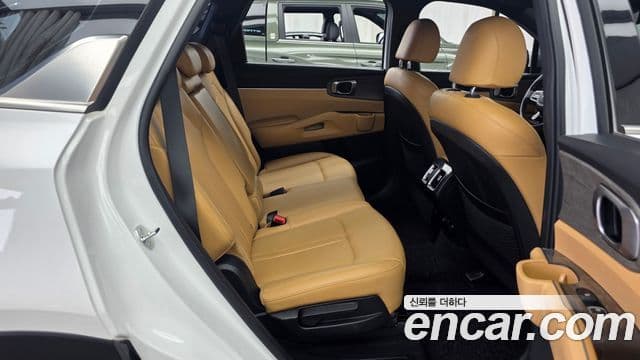 Kia Sorento 2023 — фото 12 из 20