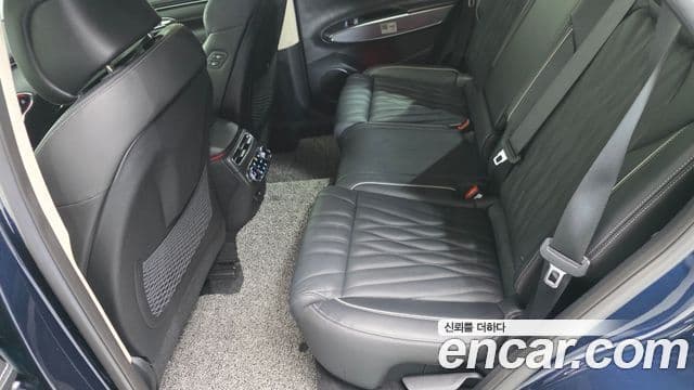 Genesis GV70 2021 — ფოტო 17/34