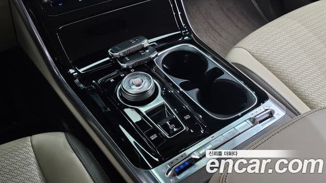 Kia Carnival 2022 — ფოტო 9/20