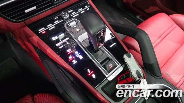 Porsche Cayenne 2023 — Photo 19/20