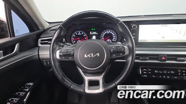 Kia K5 2023 — фото 14 из 20