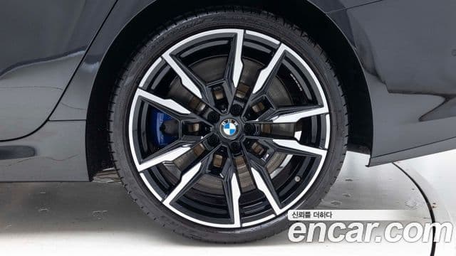 BMW 8 Series 2024 — ფოტო 4/20
