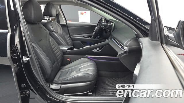 Hyundai Avante 2020 — ფოტო 11/20