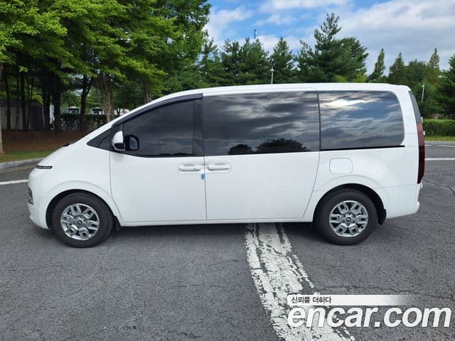 Hyundai Staria 2025 — ფოტო 2/20