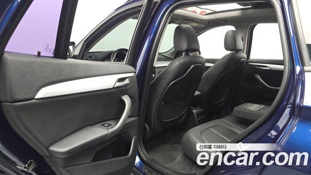 BMW X1 2018 — Photo 16/34