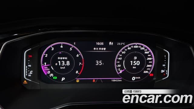Volkswagen Jetta 2021 — ფოტო 8/20