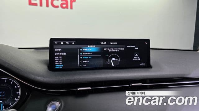 Genesis GV70 2021 — ფოტო 16/20