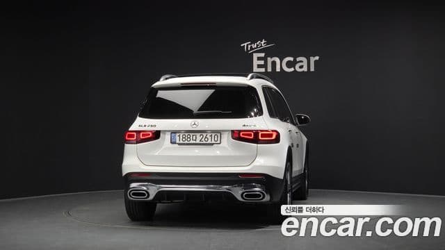 Mercedes-Benz GLB-Class 2022 — Şəkil 4/20
