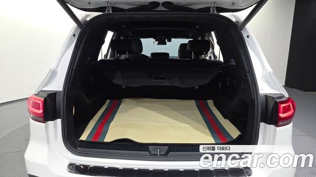 Mercedes-Benz GLB-Class 2021 — фото 20 из 20