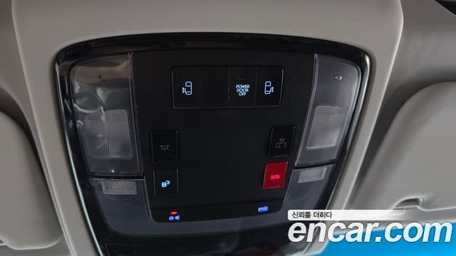 Hyundai Staria 2022 — ფოტო 16/20