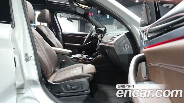 BMW X4 2025 — Şəkil 30/33
