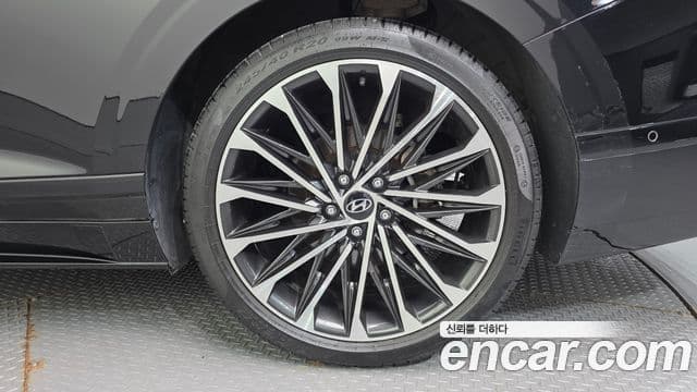 Hyundai Grandeur Hybrid 2023 — Photo 30/45