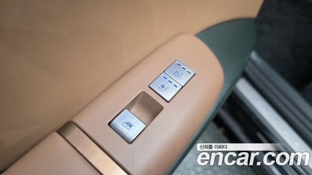 Hyundai Grandeur Hybrid 2023 — Photo 43/45