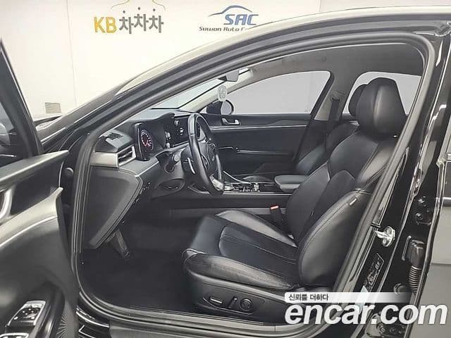 Kia K5 2022 — Şəkil 9/18