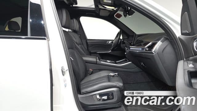 BMW X5 2024 — Photo 35/37