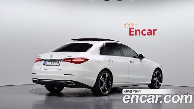 Mercedes-Benz C-Class 2023 — ფოტო 2/20