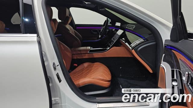 Mercedes-Benz S-Class 2021 — Photo 18/32