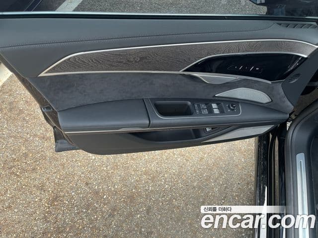 Audi A8 2023 — ფოტო 11/20