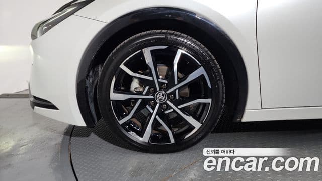 Toyota Prius 2024 — фото 5 из 20
