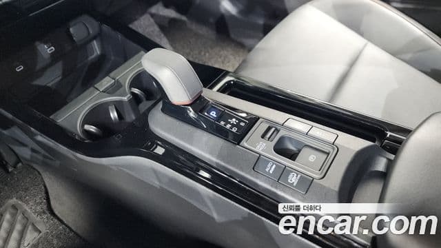 Toyota Prius 2024 — Şəkil 9/20