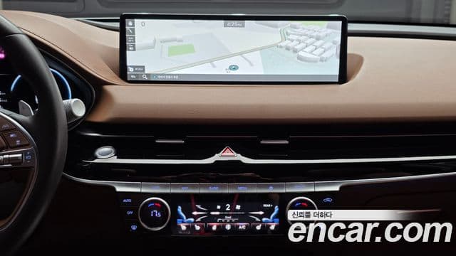 Genesis Electrified G80 2023 — ფოტო 14/20