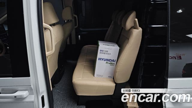Hyundai Staria 2025 — Фото 10/20
