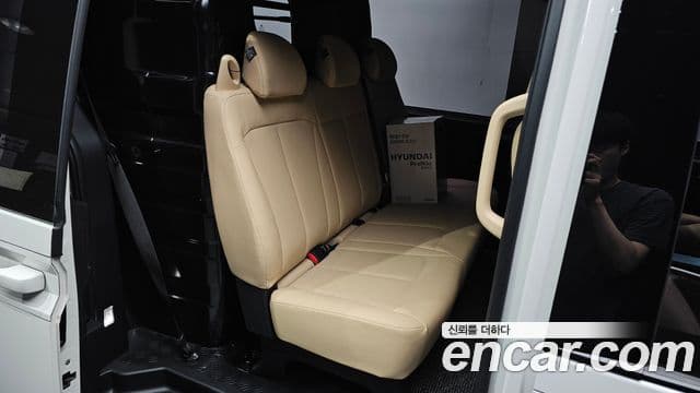 Hyundai Staria 2025 — Фото 11/20