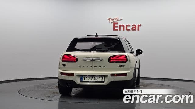Mini Cooper Clubman 2021 — ფოტო 4/20