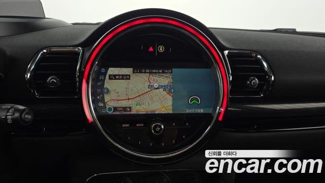 Mini Cooper Clubman 2021 — ფოტო 14/20