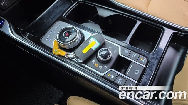 Kia Sorento 2023 — ფოტო 9/20