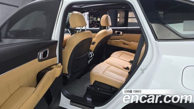 Kia Sorento 2023 — ფოტო 11/20