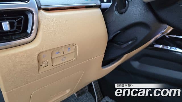 Kia Sorento 2023 — ფოტო 18/20