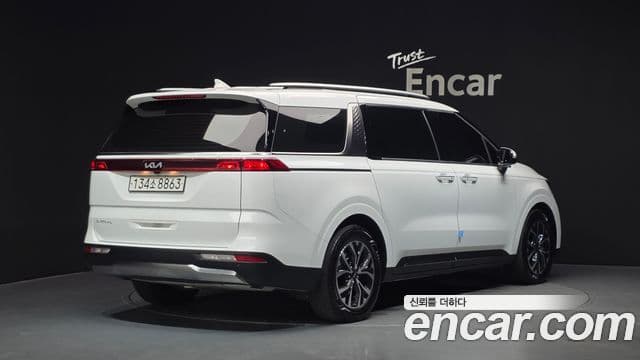 Kia Carnival 2023 — Şəkil 2/20