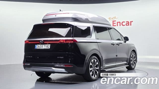 Kia Carnival 2021 — ფოტო 1/20
