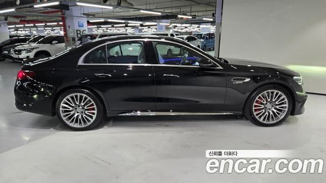 Mercedes-Benz E-Class 2025 — ფოტო 8/20